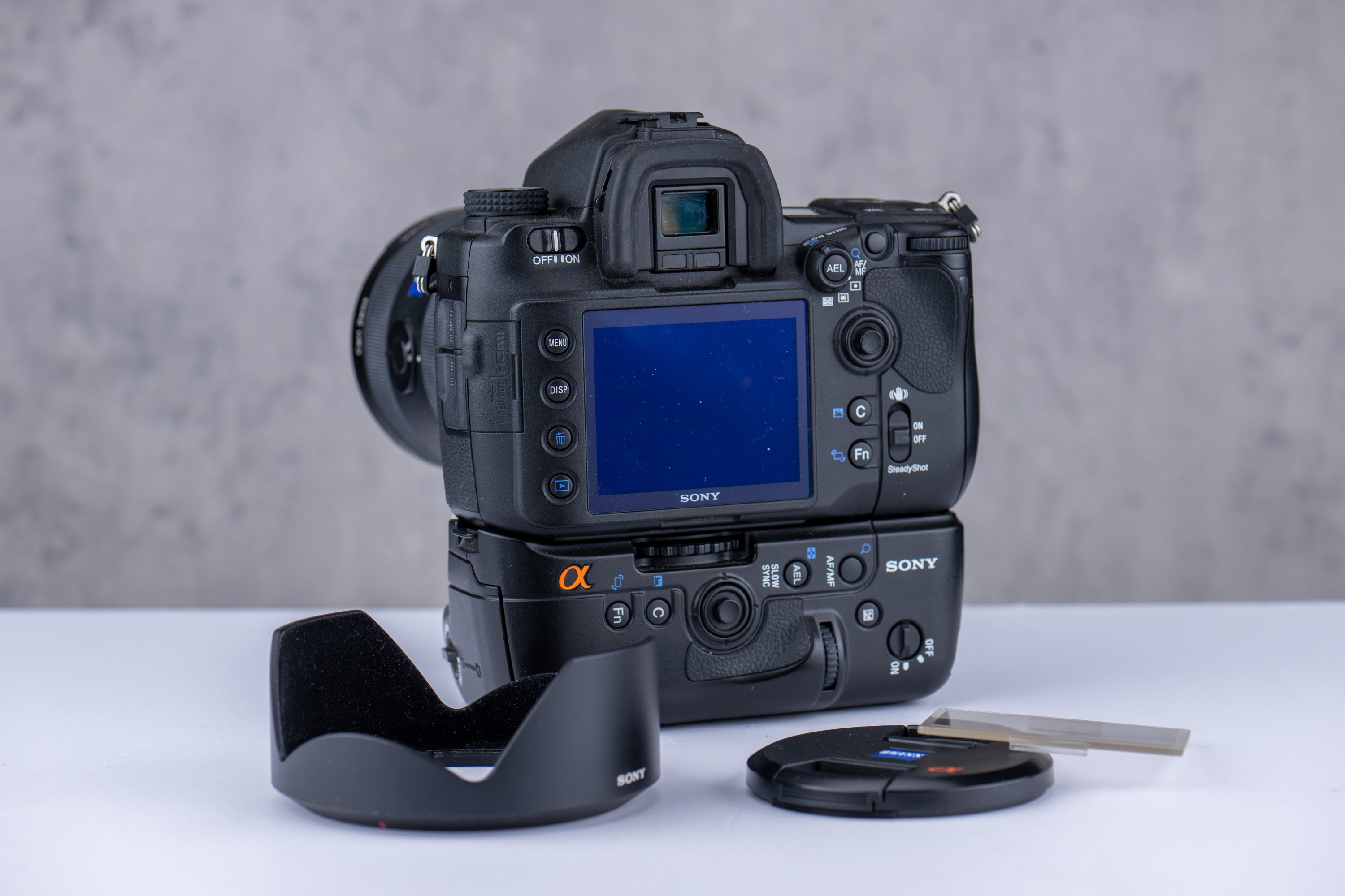Used Sony A850 w/ Vario-Sonnar 24-70mm f/2.8 Lens