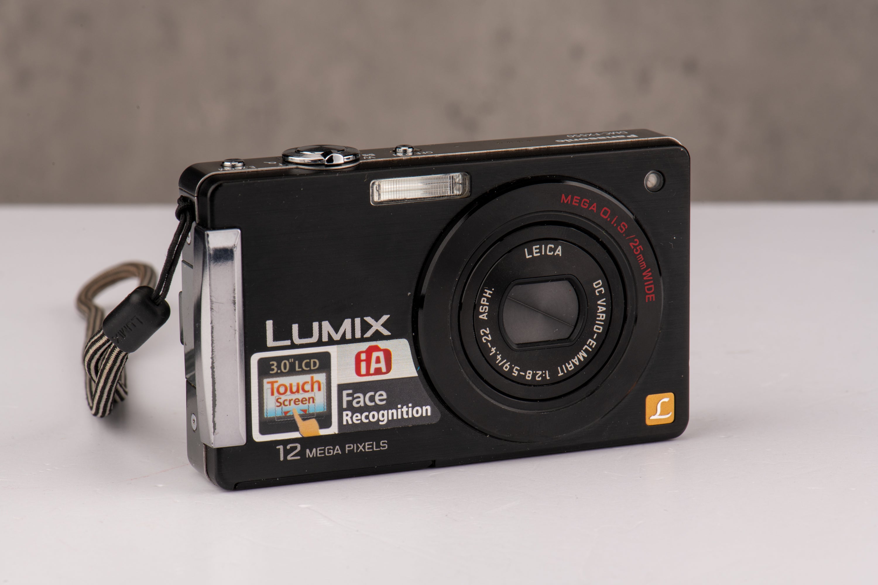 Used Panasonic Lumix FX550 Digital Compact Camera - product image 1