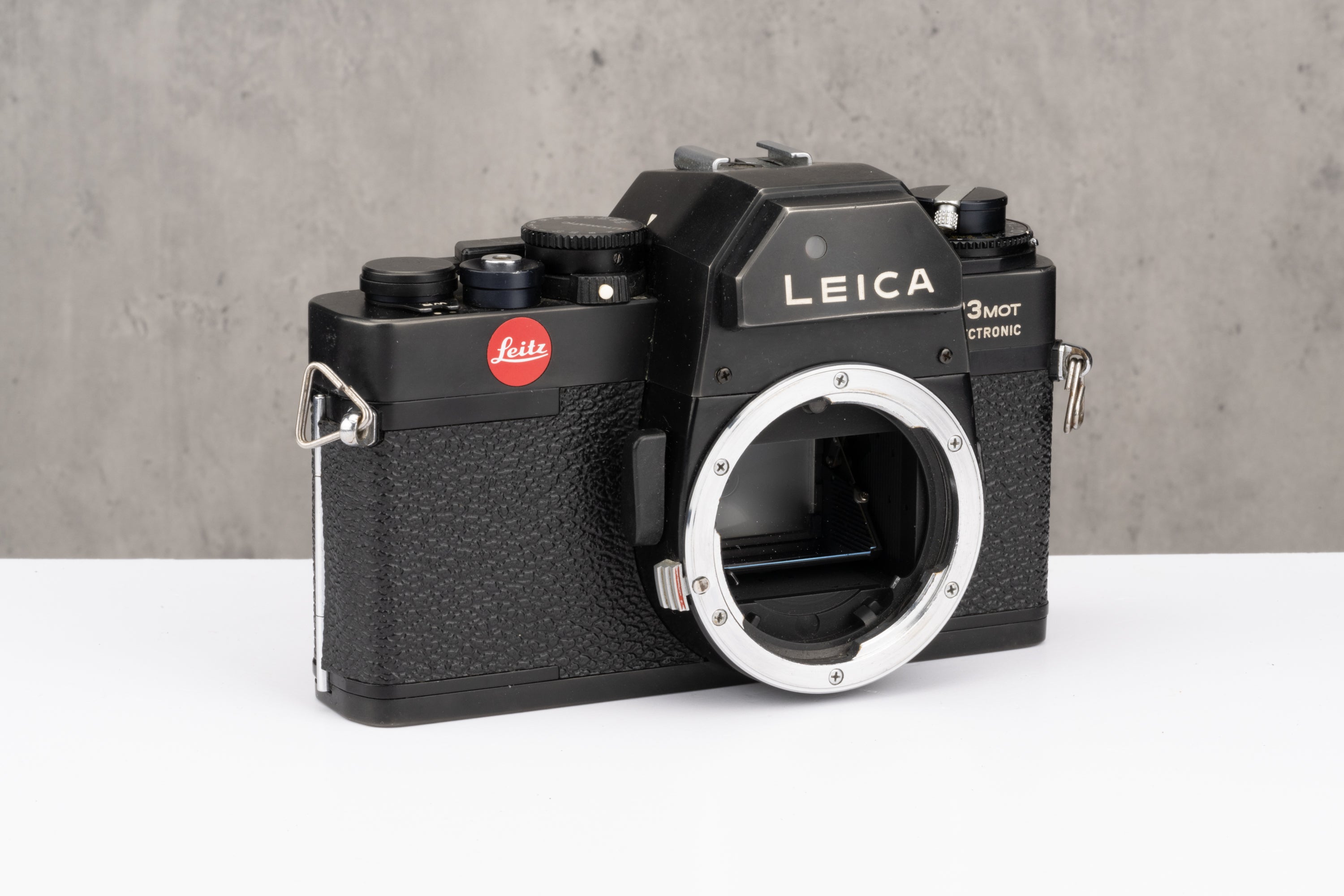Leica R3 MOT w/ Tamron 28mm f/2.5