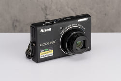 Used Nikon Coolpix S6200 Digital Compact Camera