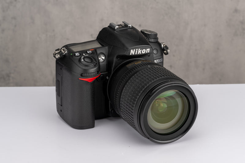 Used Nikon D7000 + 18-105mm VR