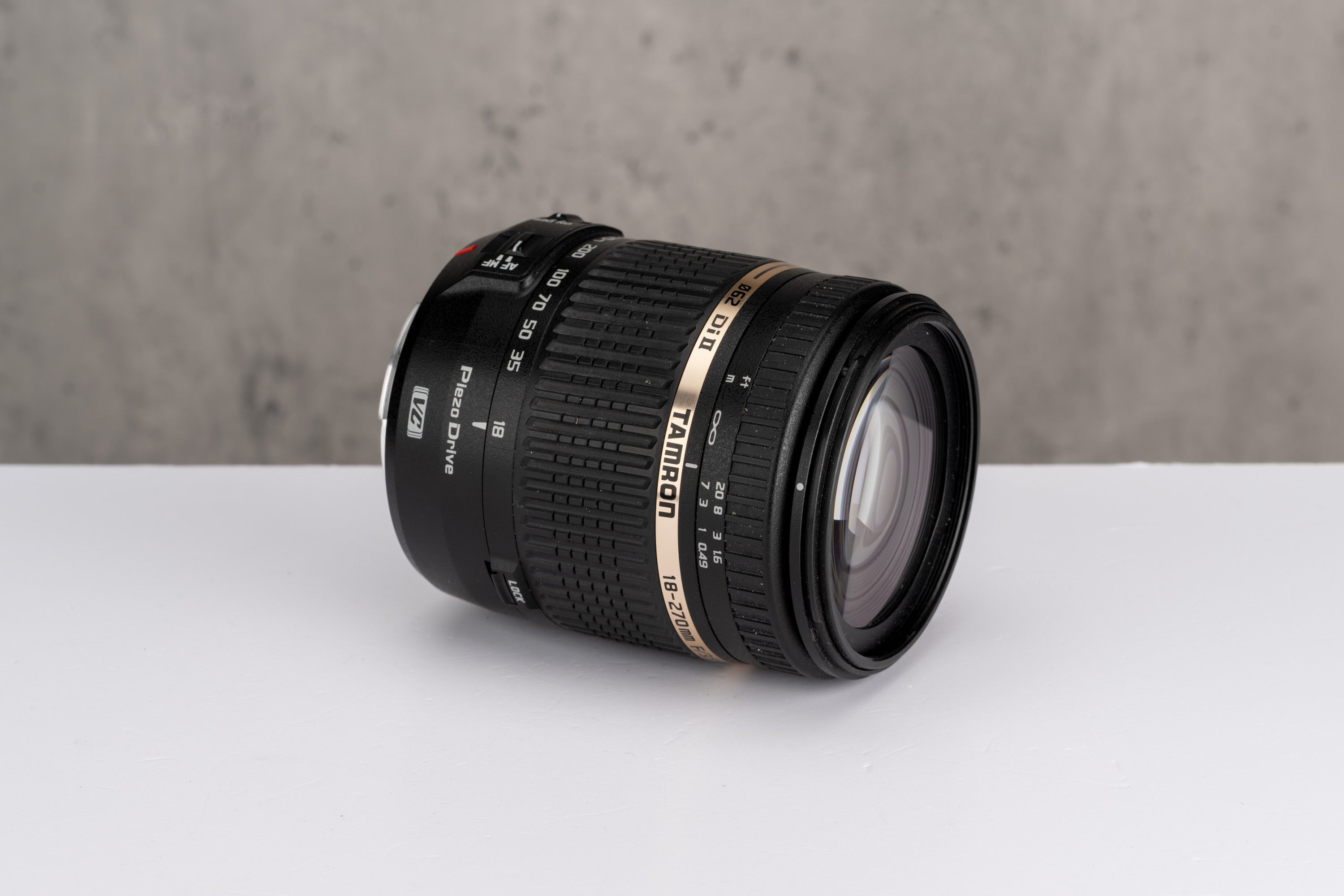 Used Tamron 18-270mm f/3.5-6.3 Di II VC PZD Canon EF-S Fit