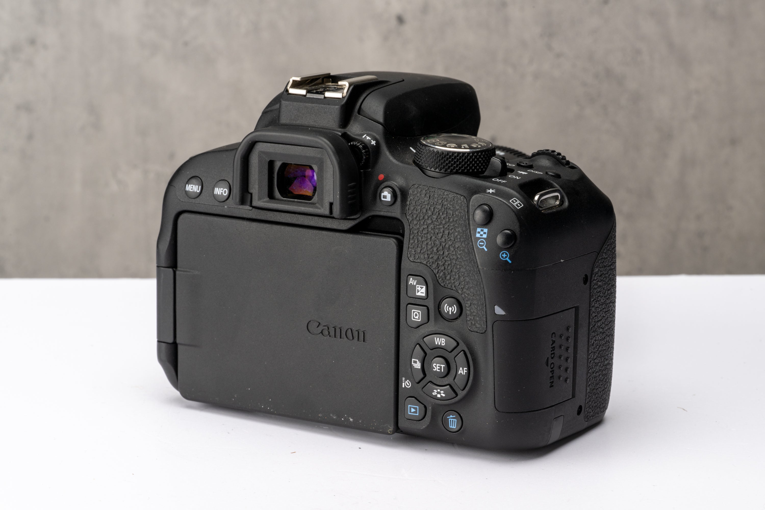 Used Canon EOS 800D & 18-55mm f/4-5.6 IS STM