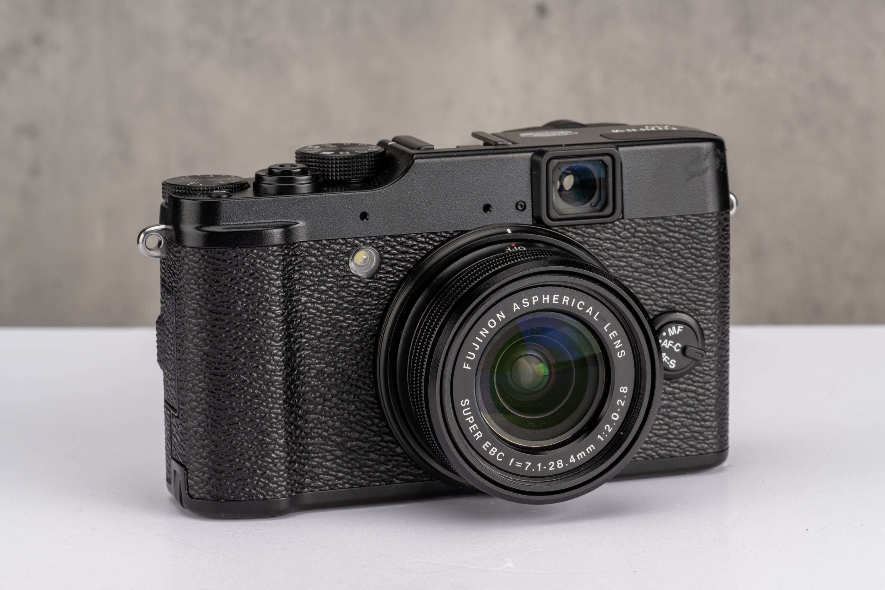 Used Fujifilm X10 Black