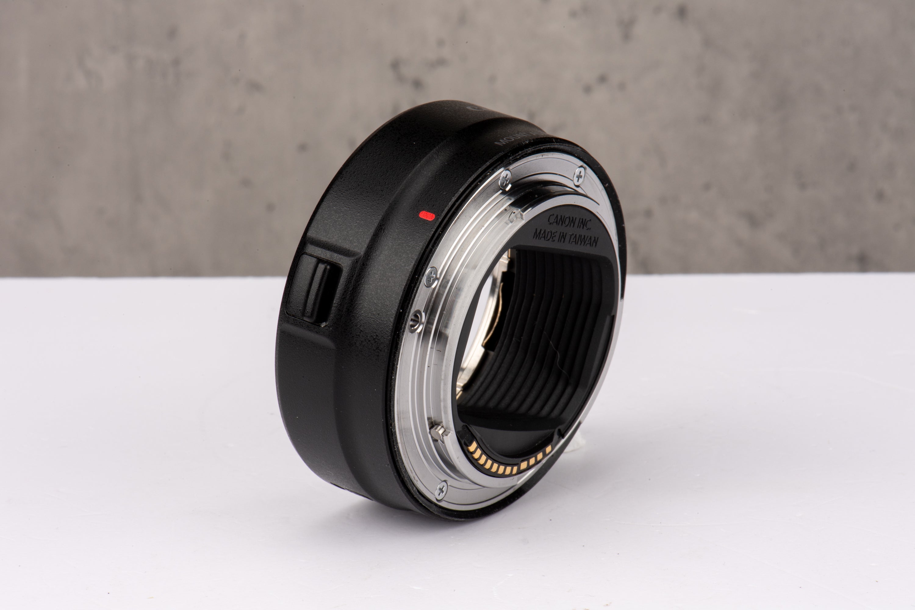 Used Canon EF-EOS R Mount Adapter [019815]