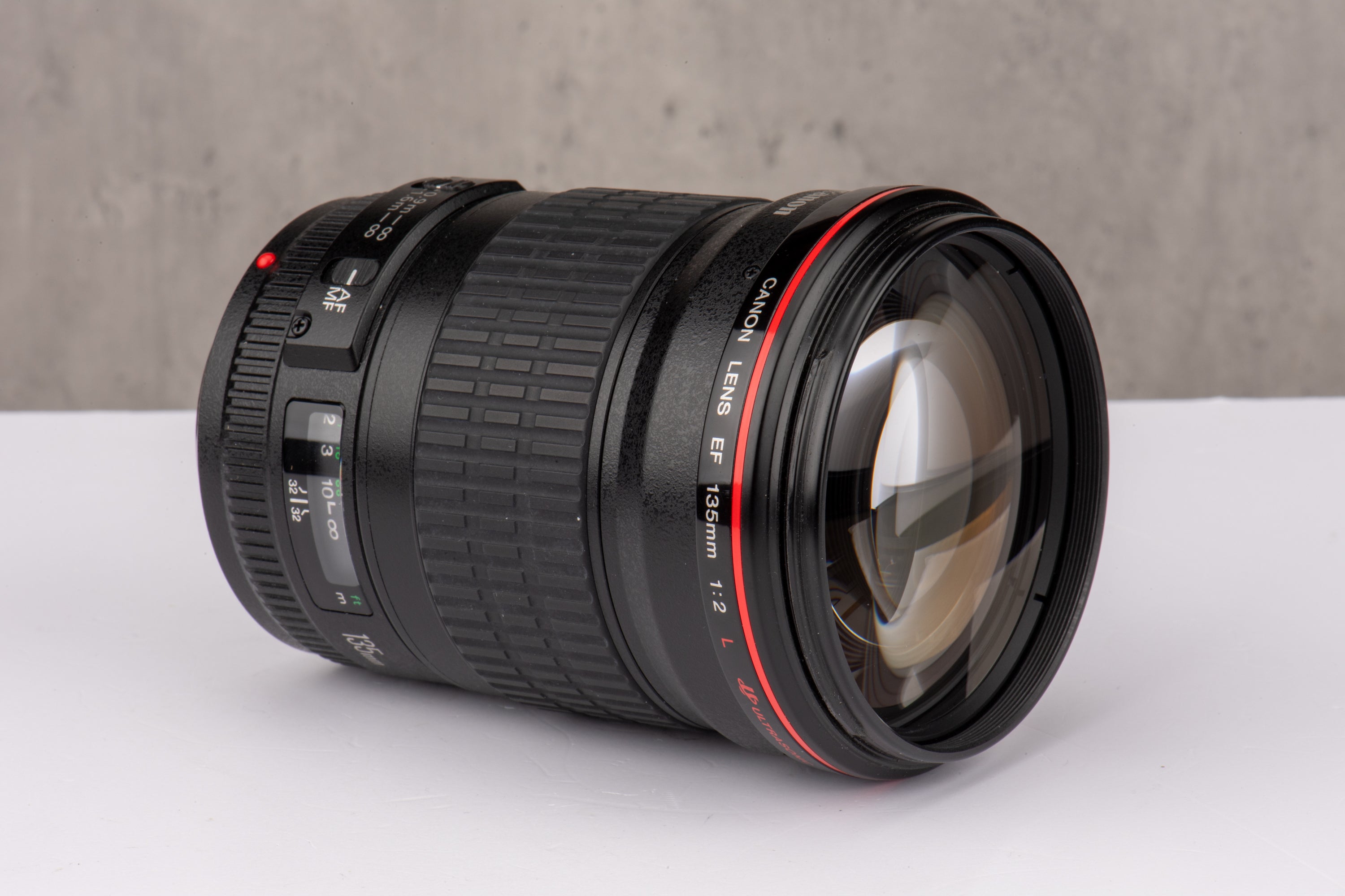 Used Canon EF 135mm f/2L USM