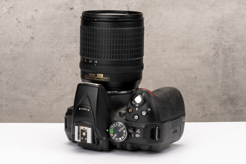 Used Nikon D5300 + AF-S 18-135mm VR DSLR