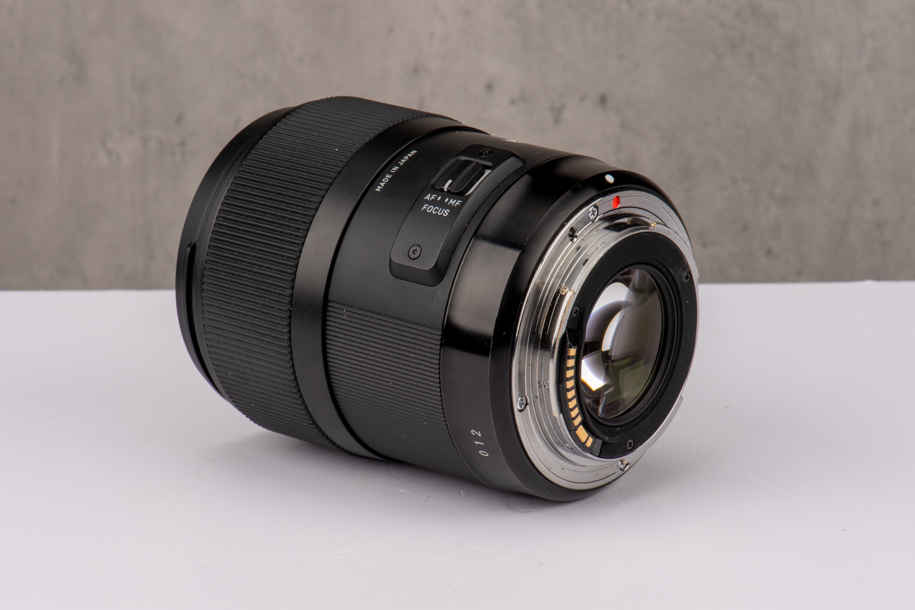 Used Canon EF fit Sigma 35mm f/1.4 DG Art