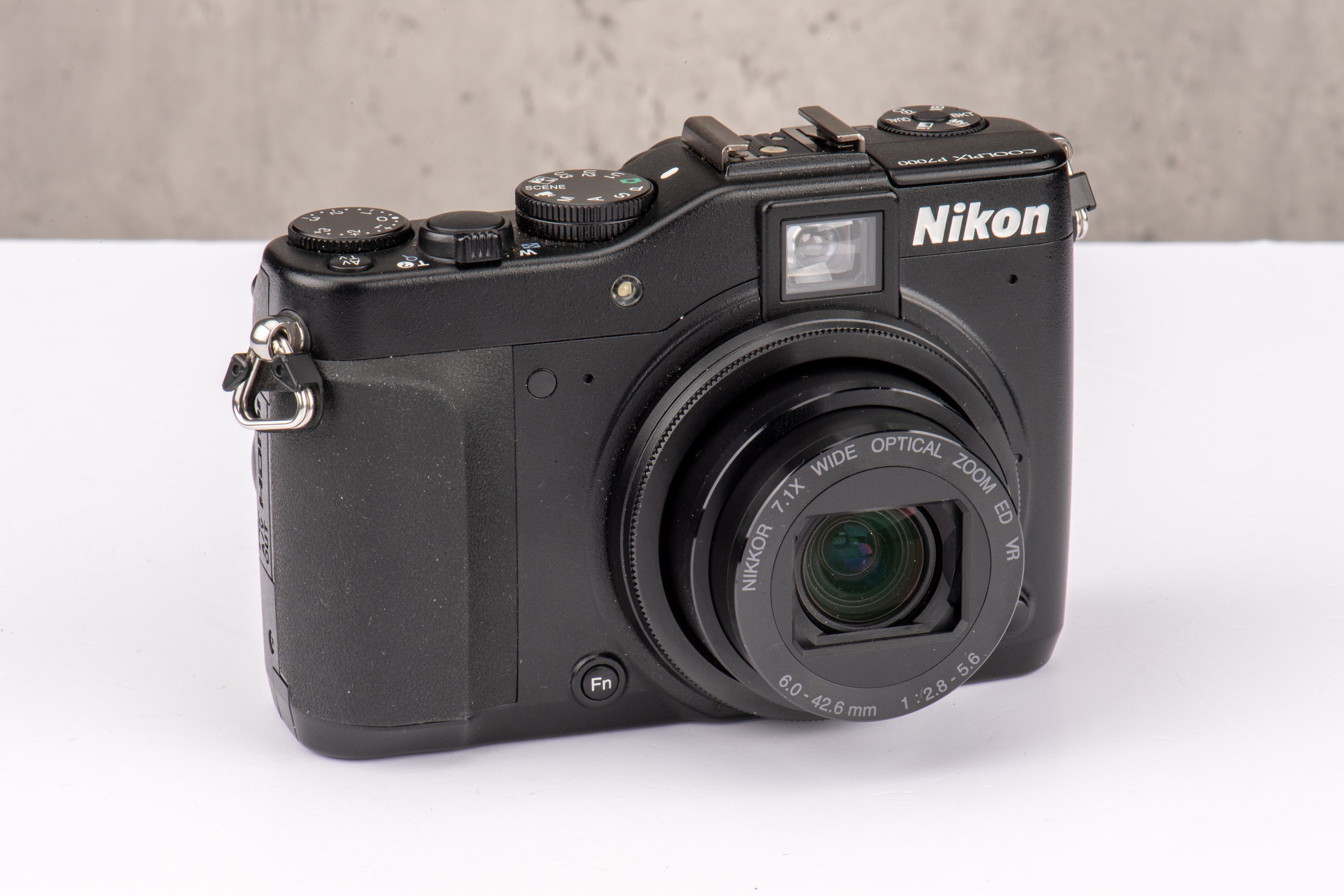 Used Nikon Coolpix P7000