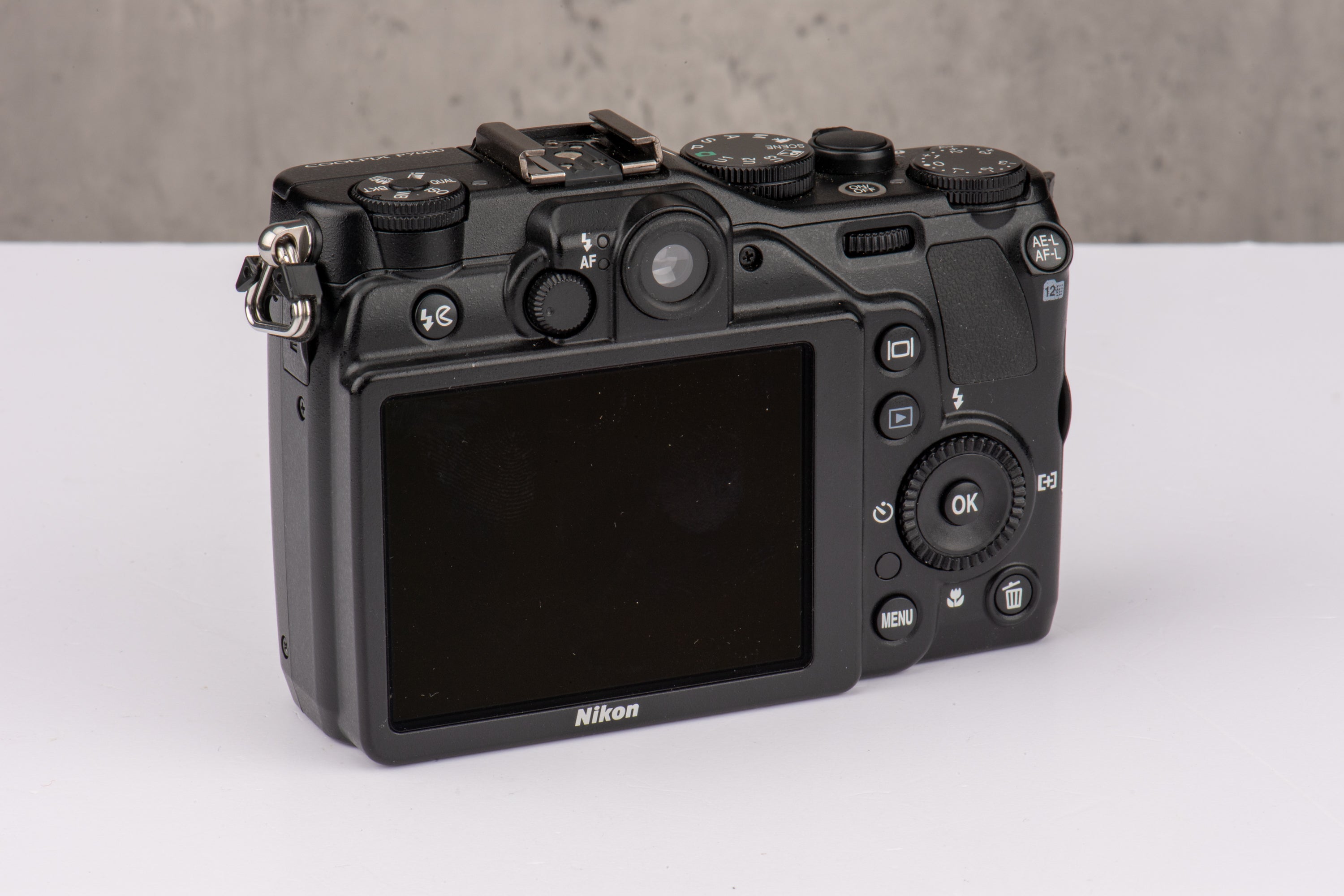 Used Nikon Coolpix P7000