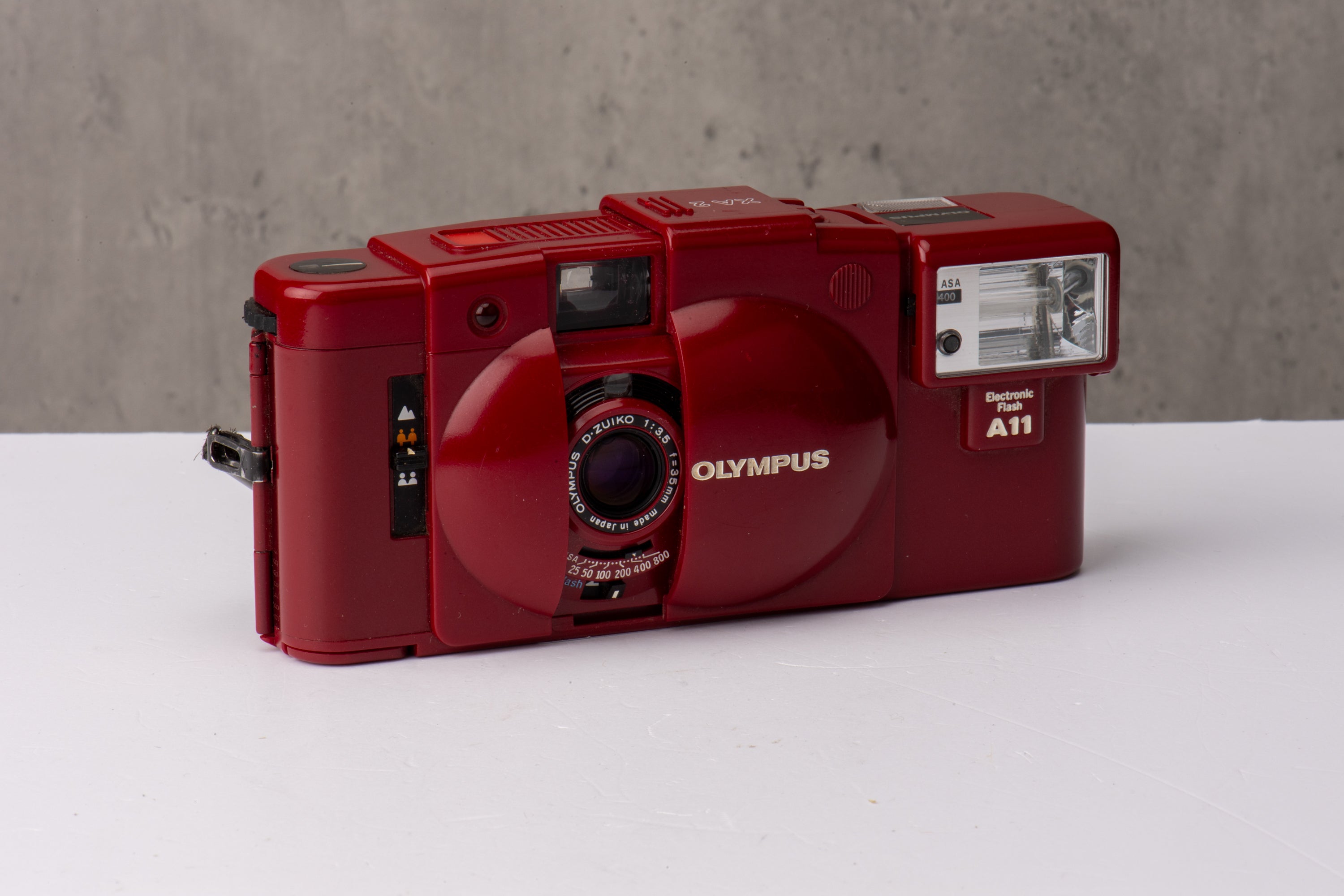 Used Olympus XA2 w/ A11 Flash - Red