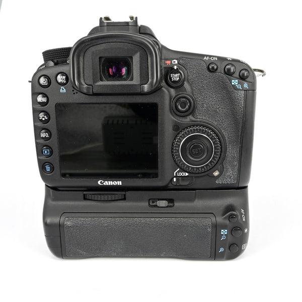 Used Canon EOS 7D  Digital SLR Camera + Grip