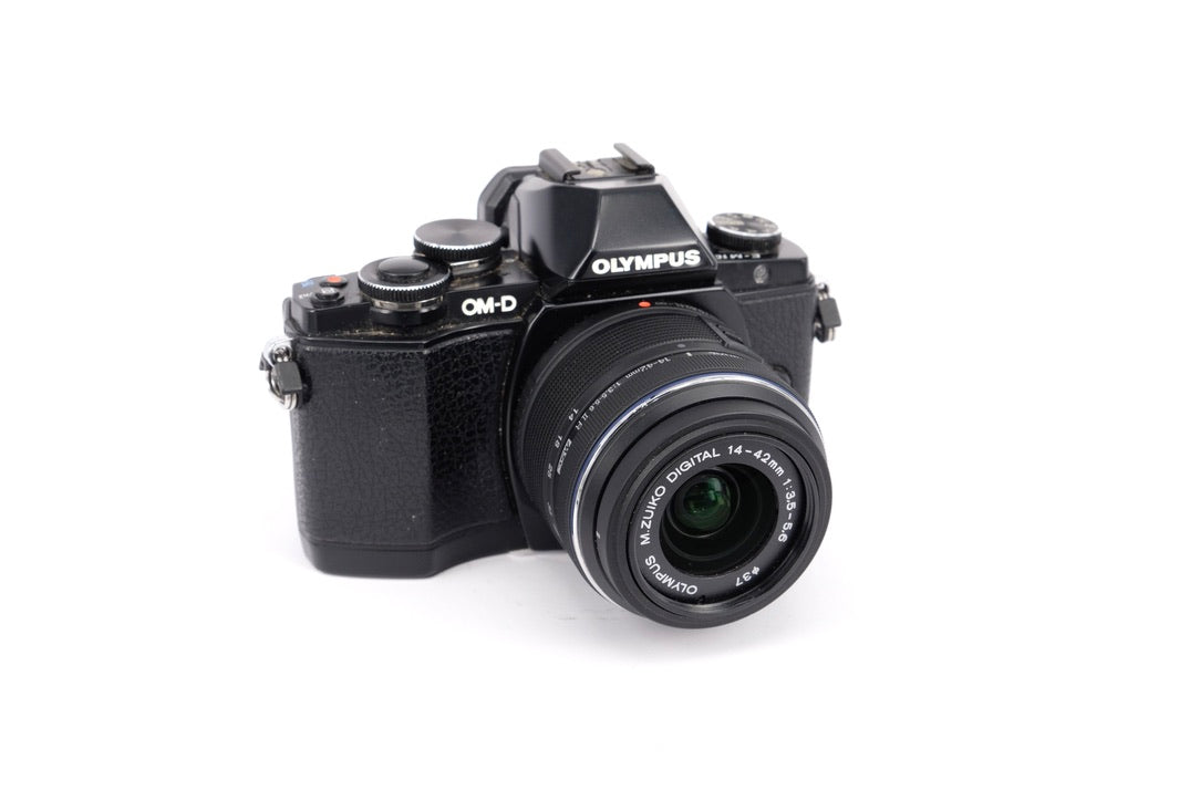 Used Olympus OM-D E-M10 MKII + 14-42mm EZ Camera