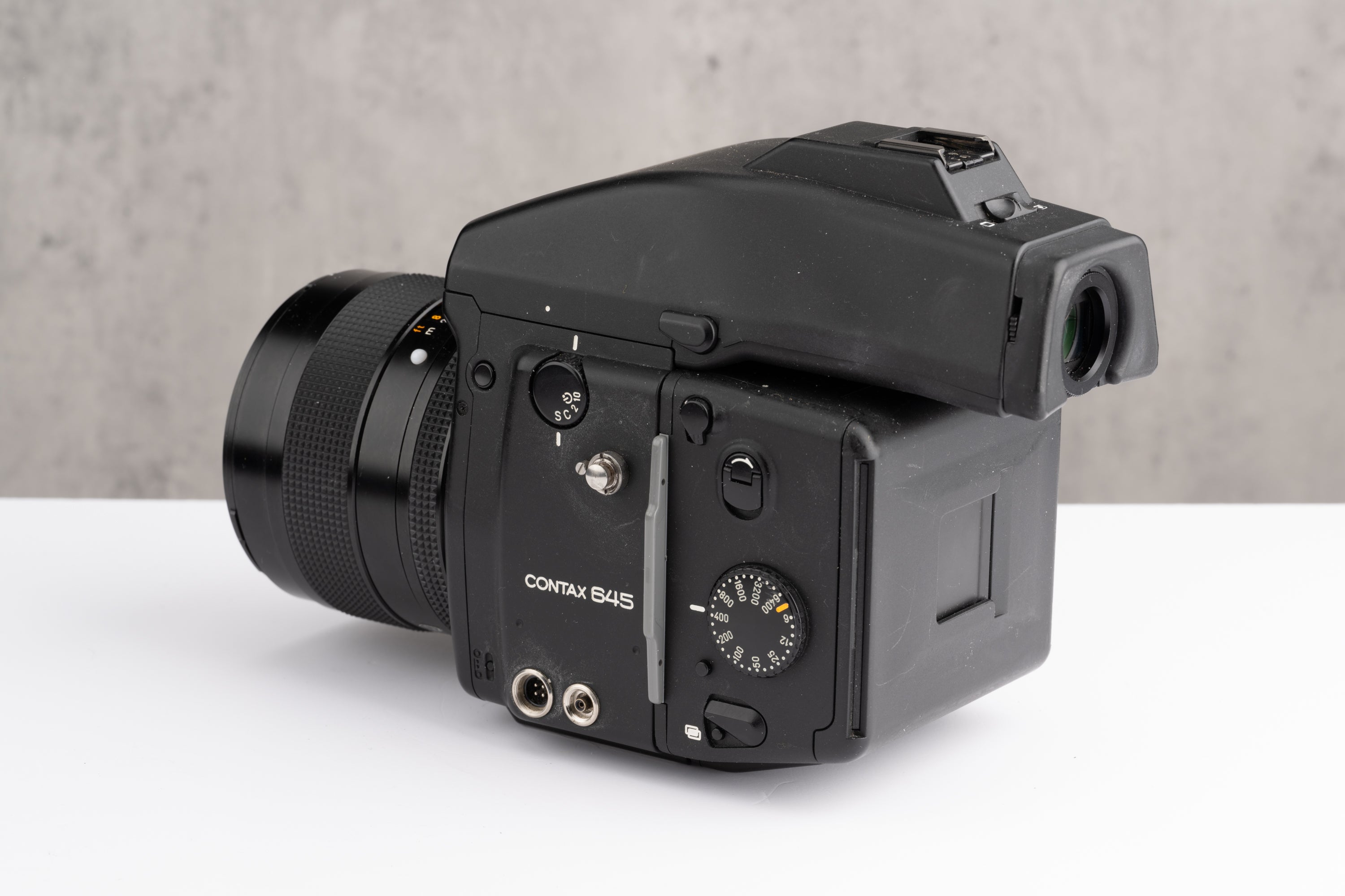 Used Contax 645 & Carl Zeiss Planar 80mm f/2 Kit