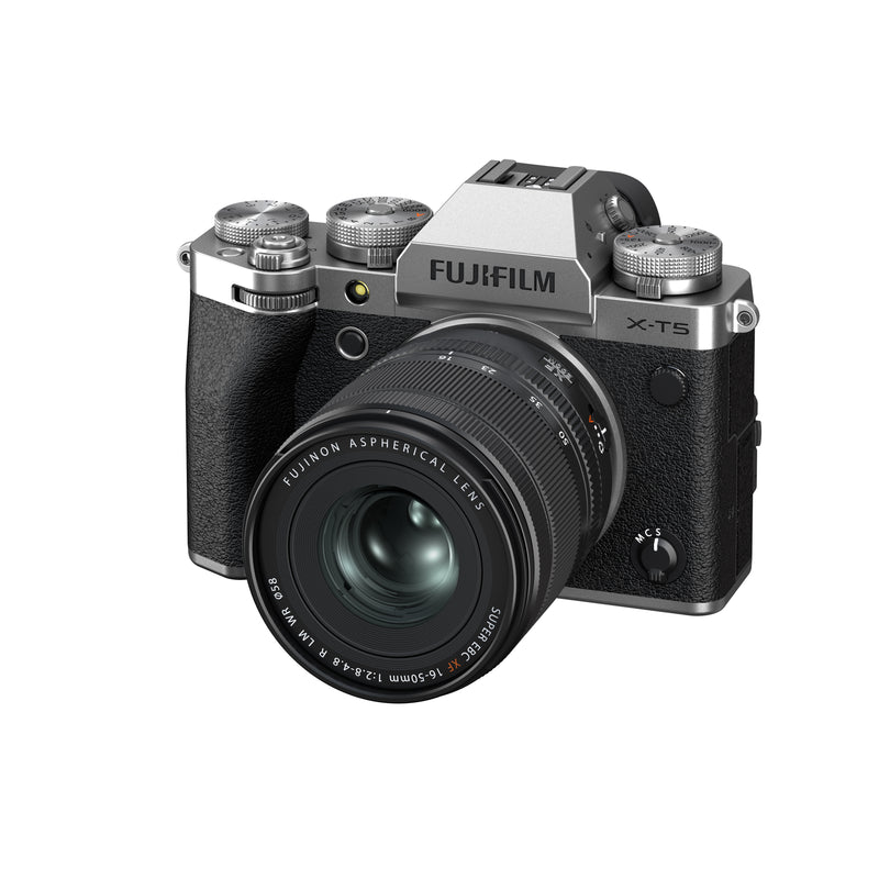 Fujifilm X-T5 Kit & f/3.5-5.6 OIS II XF 16-50 mm Lens