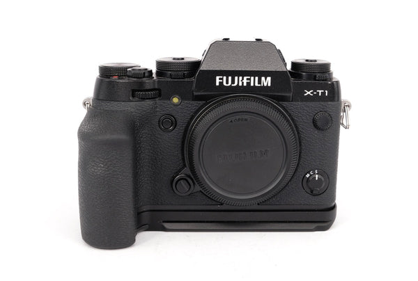 Used Fujifilm X-T1 Digital Camera Body + Grip