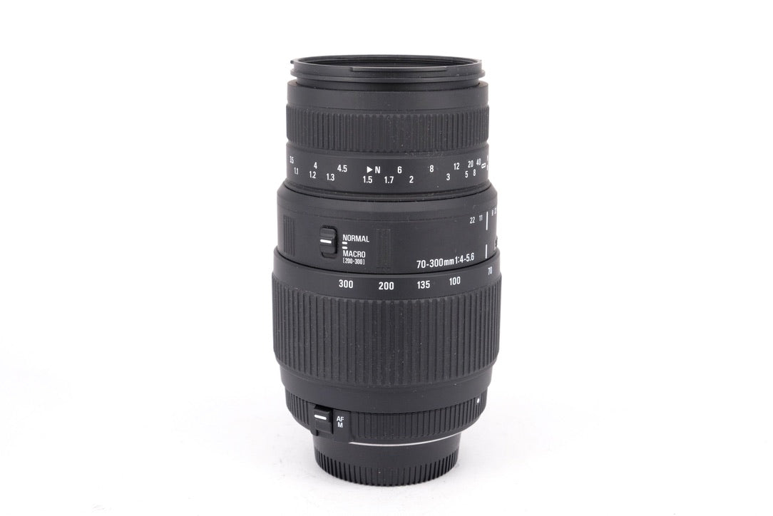 Used Sigma 70-300mm f/4-5.6 Nikon Fit Lens