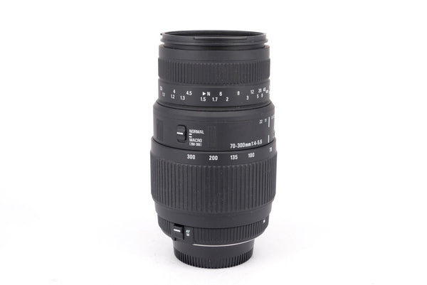 Used Sigma 70-300mm f/4-5.6 Nikon Fit Lens