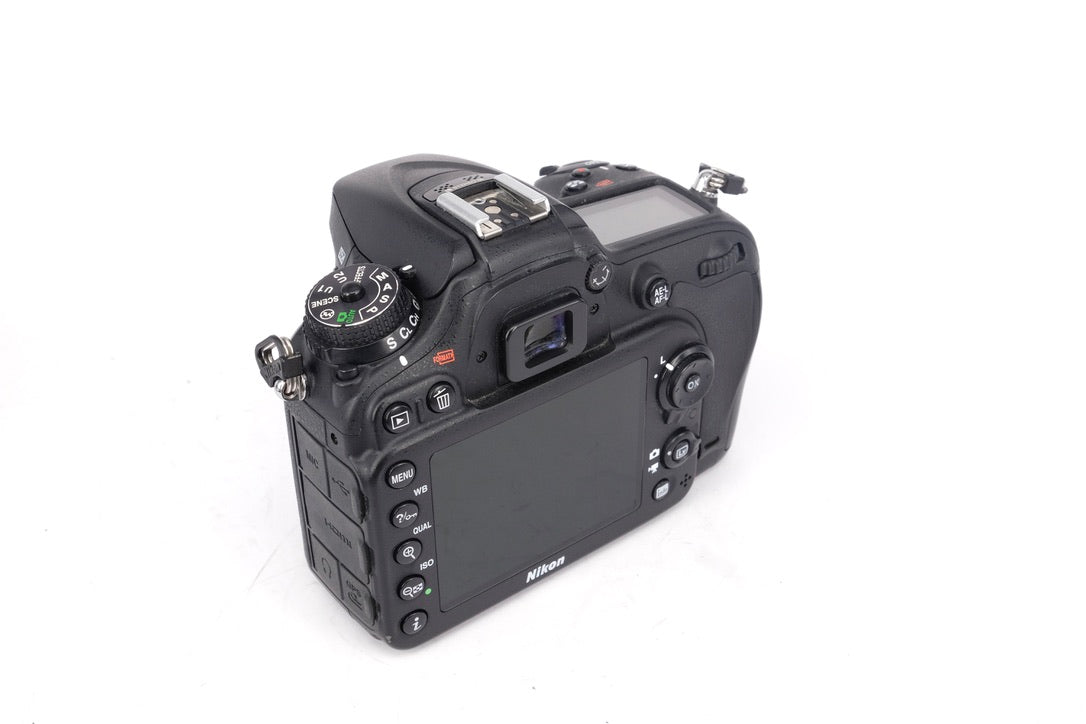 Used Nikon D7100 Digital SLR Camera Body