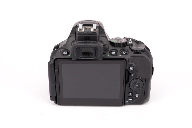 Used Nikon D5600 + AF-P 18-55mm VR Digital SLR Camera