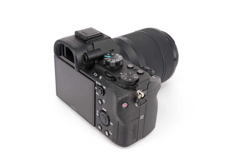 Used Sony Alpha a7 II Full-Frame Mirrorless & 28-70mm f/3.5-5.6 OSS