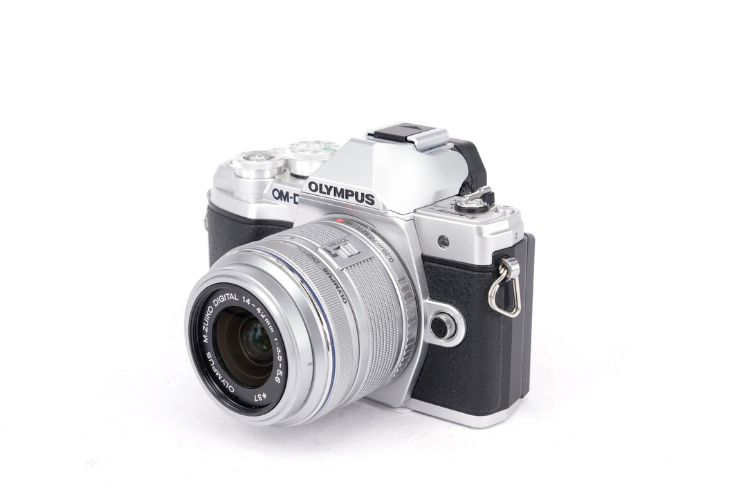 Used Olympus OM-D E-M10 Mark III & 14-42mm R Lens