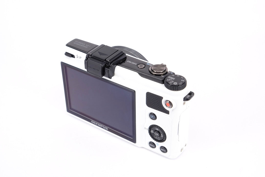 Used Olympus XZ-1 Digital Compact Camera
