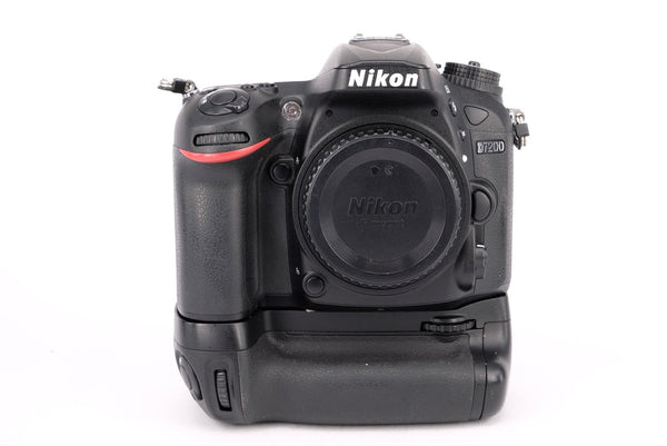 Used Nikon D7200 Digital SLR + MB-D15 Grip