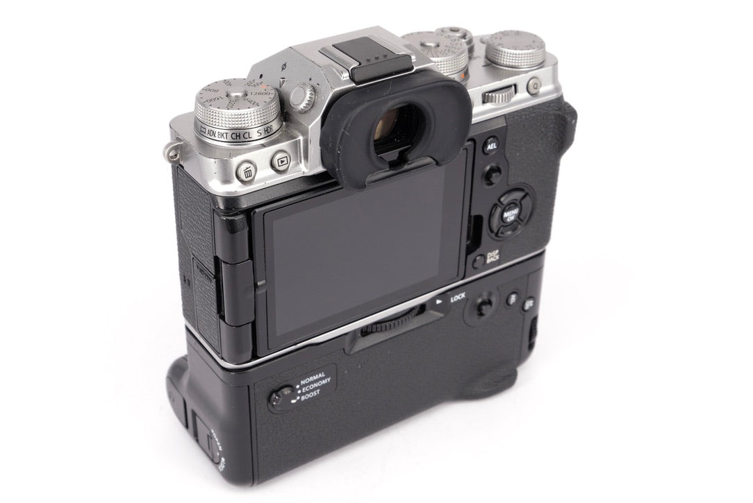 Used Fujifilm X-T4 Body + Vertical Grip
