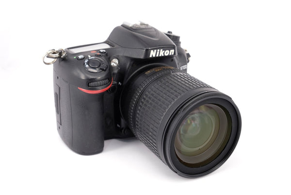 Used Nikon D7100 + 18-135mm Digital SLR Camera