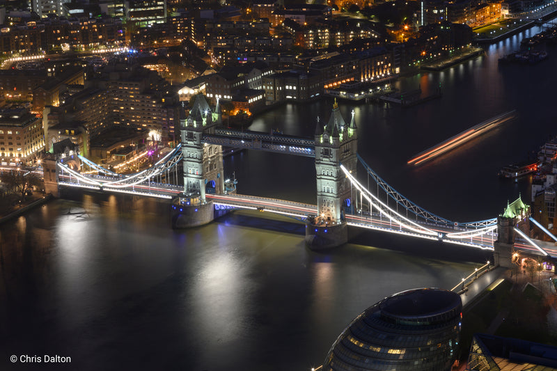 Image of London Bridge at night 