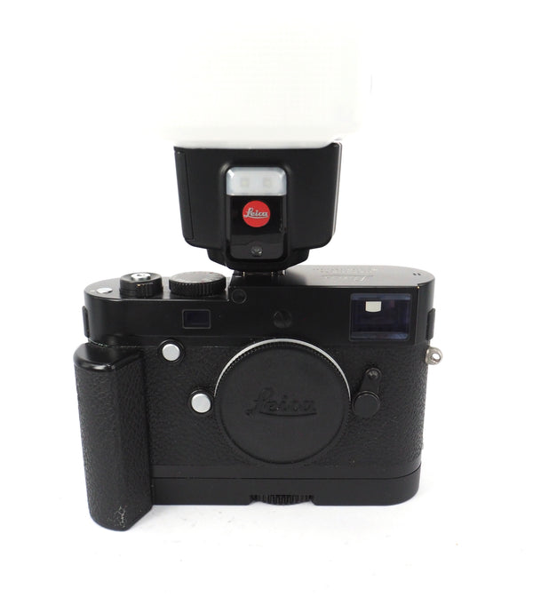 Used Leica M-P (Type 240) + Multi Function Grip + SF40 Flash Camera Kit