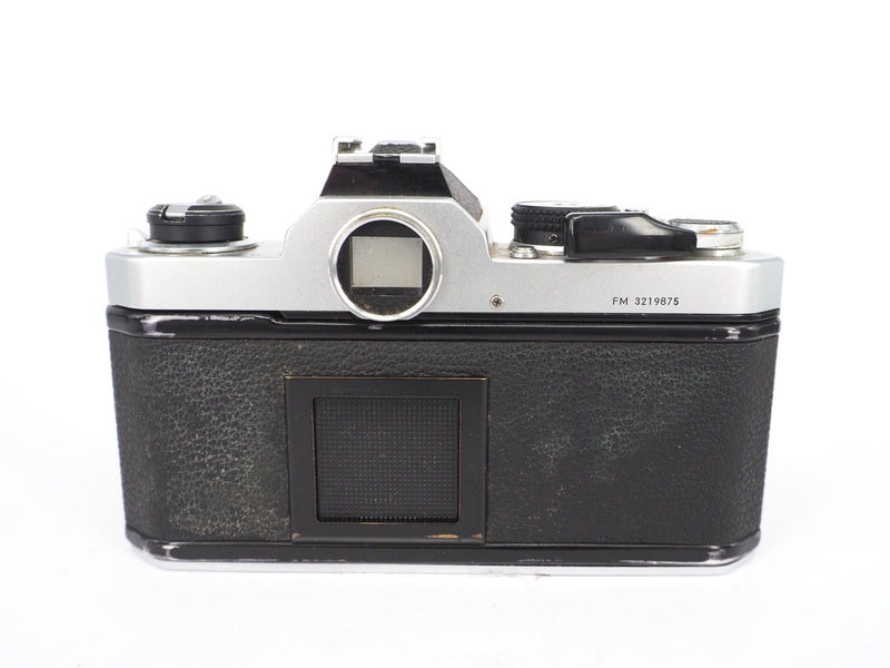 Nikon FM + 50mm f1.8 35mm SLR Camera