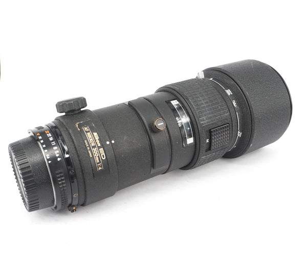 Nikon AF 300mm f/4 ED