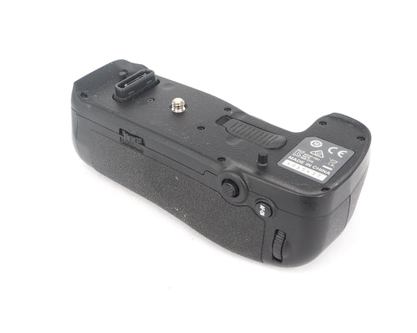 Nikon MB-D18 Battery Grip